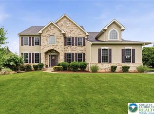 25 Crest Blvd, Easton, PA 18045