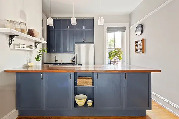 Sold by Compass | media 5