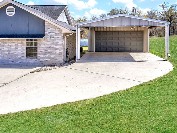 4th image of 136 Woodcreek Dr