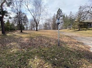 2130/2134 Lower Saint Dennis Rd, Saint Paul, MN 55116