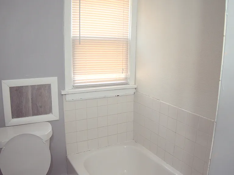Unit 1 Bathroom