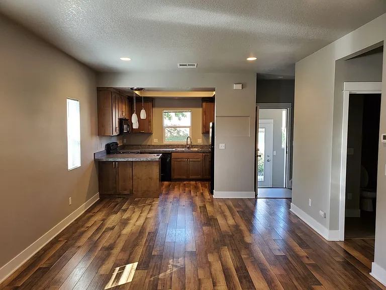 1908 Alder St — Photo 7