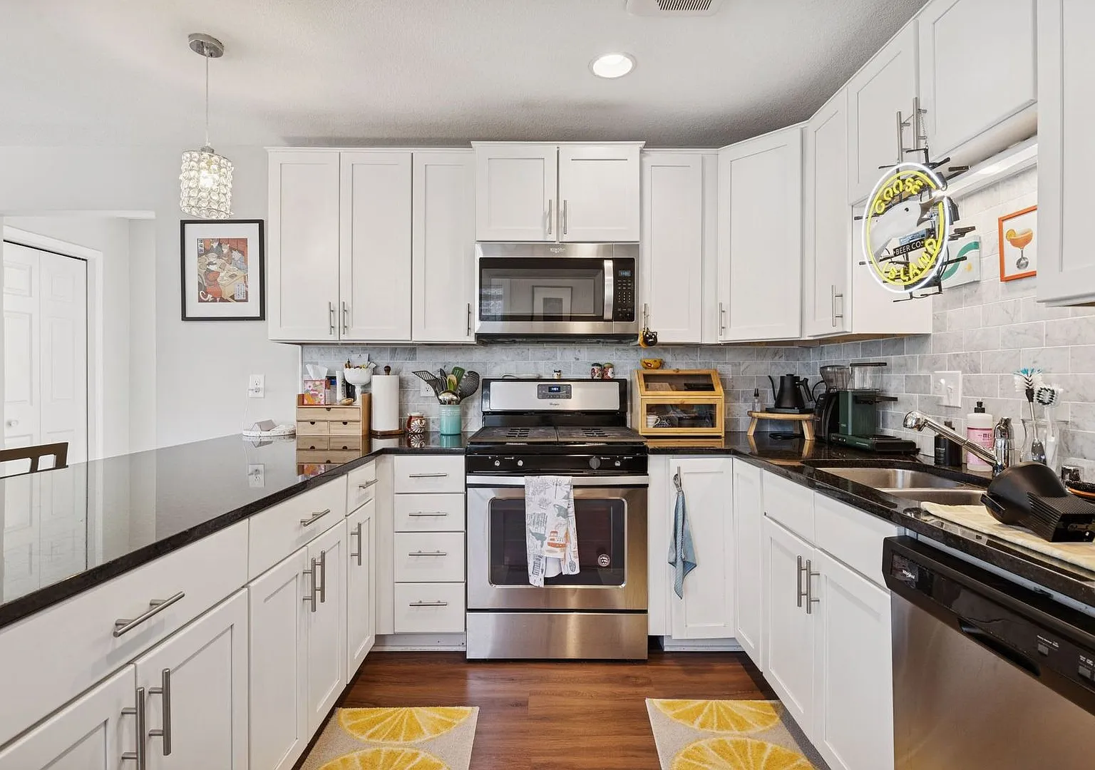 2449 Lyndale Ave S — Photo 1