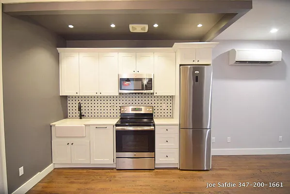 Rented by Safdie Realty Group | media 26