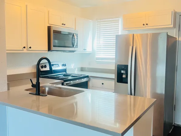 1732 S Blackhawk Way APT E, Aurora, CO 80012