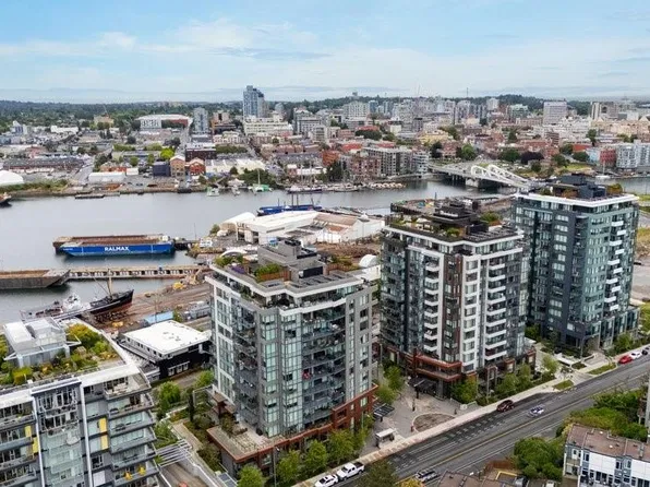 369 Tyee Rd #409, Victoria, BC V9A 0B6