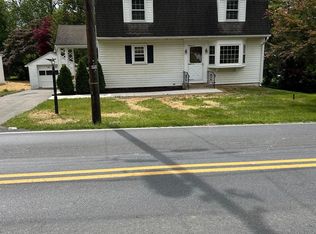 38 N Donnerville Rd, Mountville, PA 17554