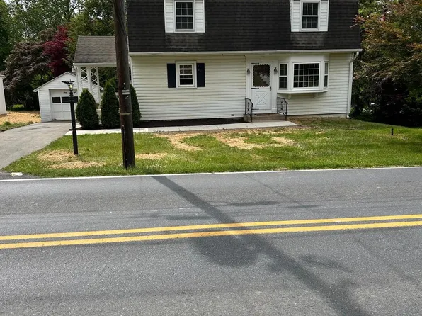 38 N Donnerville Rd, Mountville, PA 17554
