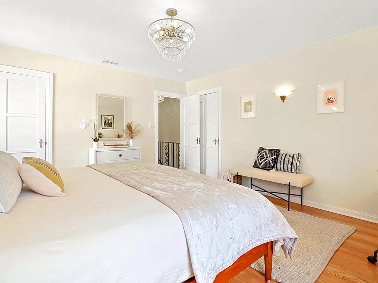 2402 W Silver Lake Dr — Photo 13