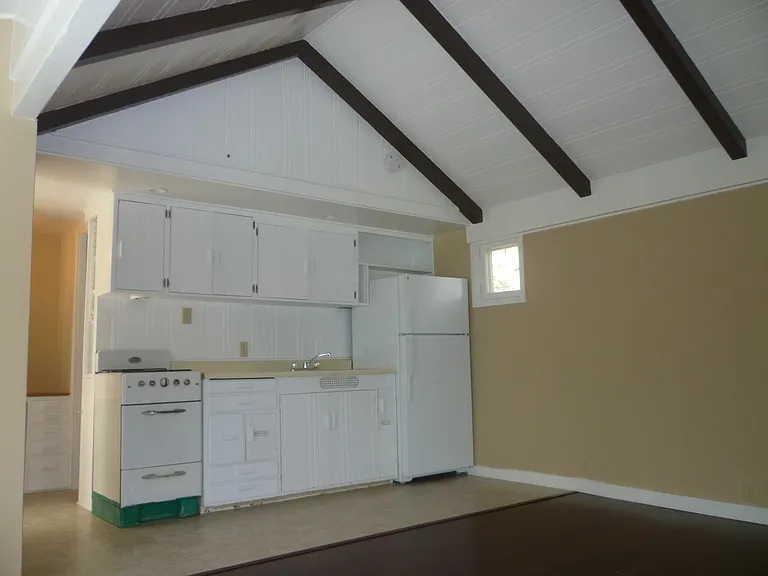 1151 Arcadian Ave — Photo 3