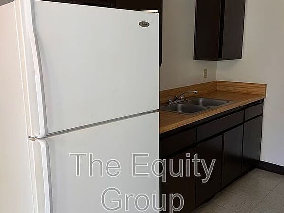4th image of 1408 W Elowin Ave