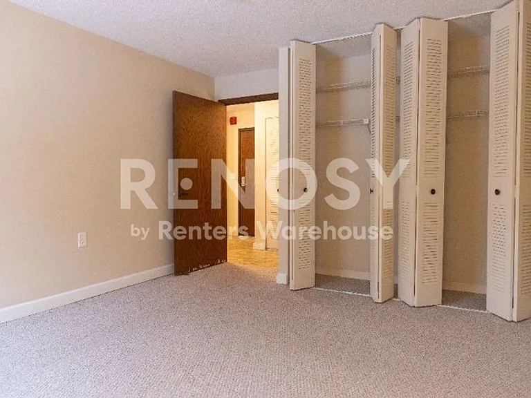 6615 Lake Shore Dr S #115 — Photo 6