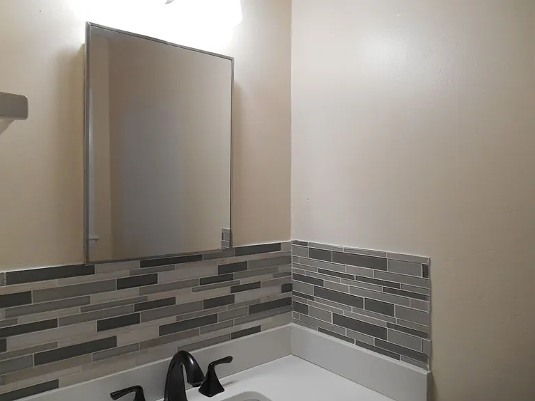 1618 Carousel Cir — Photo 4