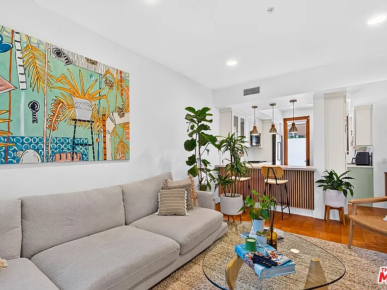 1327 Euclid St #3 — Photo 6