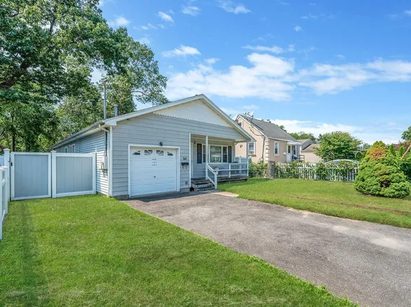 60 Overland Avenue, Amityville, NY 11701