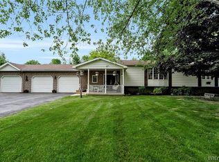 4 Mark Ln, Angola, NY 14006