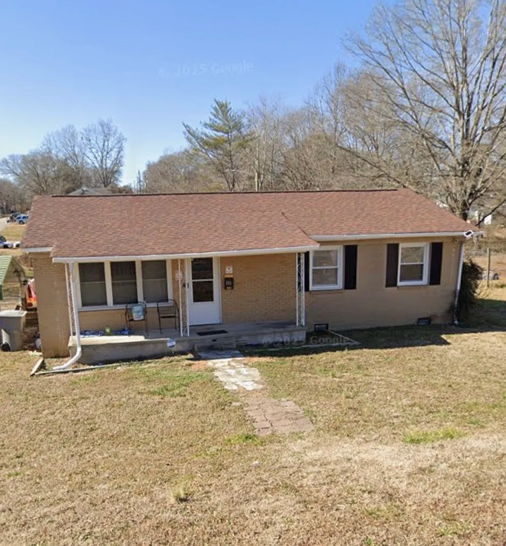 Building Photo - 110 Willow St