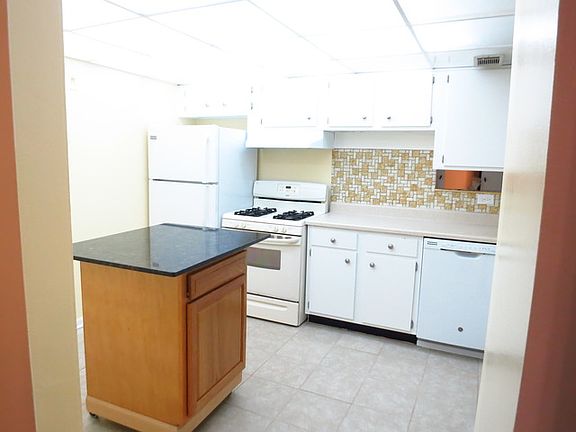 5th image of 14517 Sussex Ct