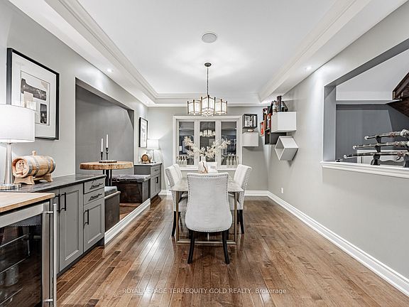 5th image of 66 Rideout St