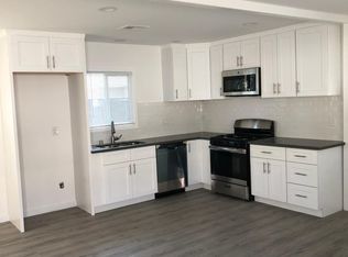 1820 E Woodbury Rd #1/2, Pasadena, CA 91104