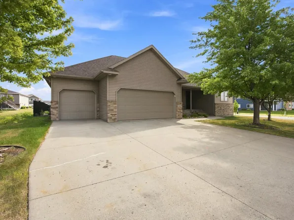 3848 16th St S, Moorhead, MN 56560