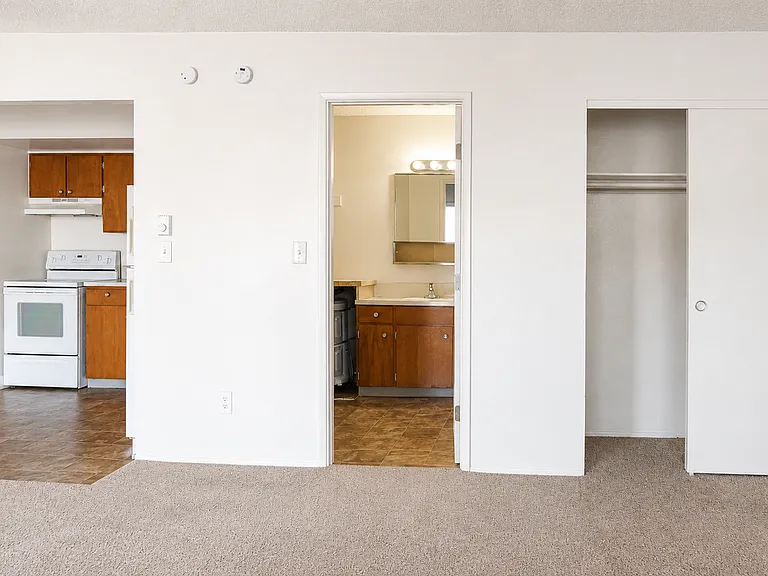 2507 E Mill Plain Blvd — Photo 6