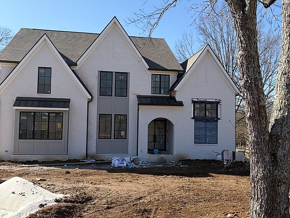 2nd image of 835 Brook Hollow Rd