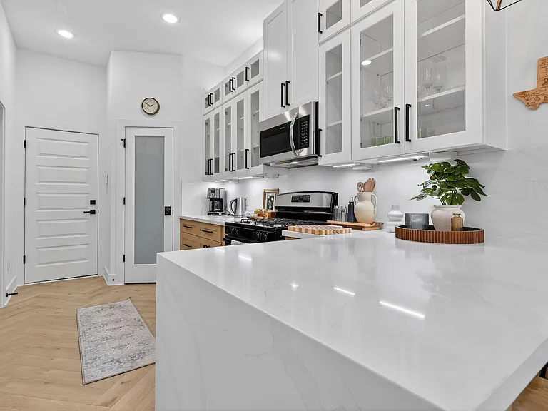 4609 Bricker St #A — Photo 5