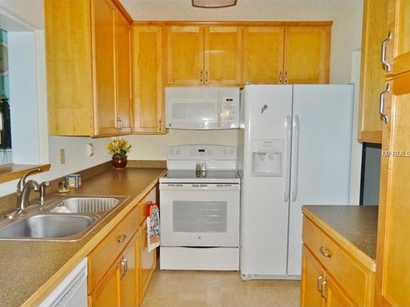 2nd image of 405 Fulham Ct Unit A