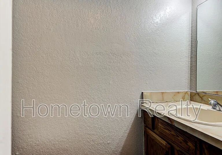 310 NW 118th St — Photo 26