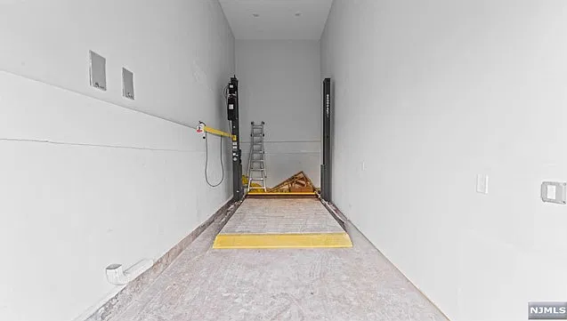 621 Valley Brook Ave #A — Photo 18