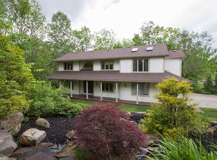 2260 Catherines Overlook Dr, Medina, OH 44256