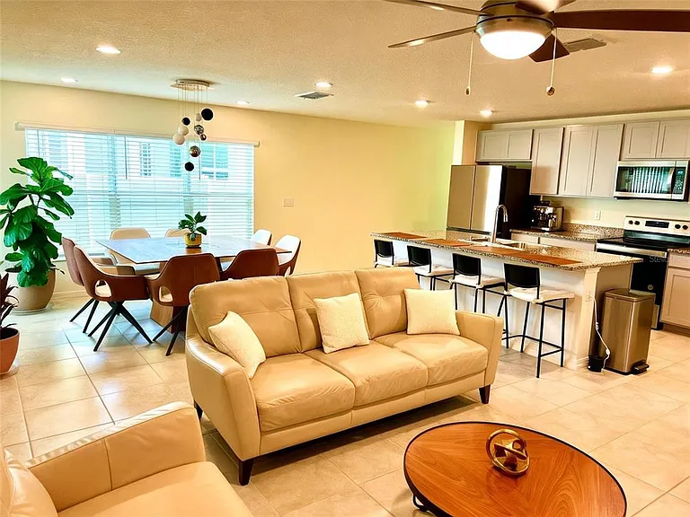 2727 Meadow Stream Way — Photo 4