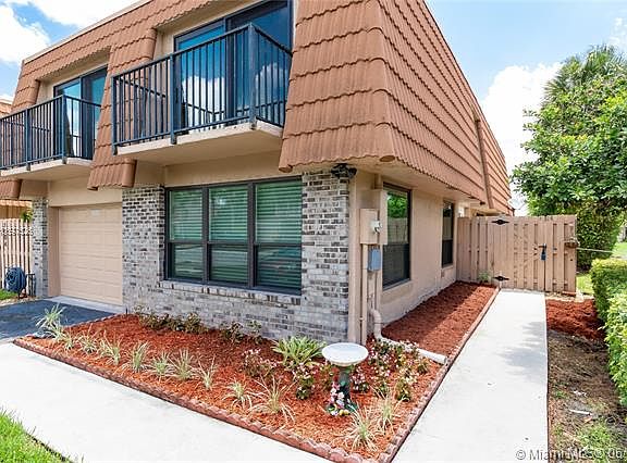 4th image of 1606 W Harmony Lake Cir #1606