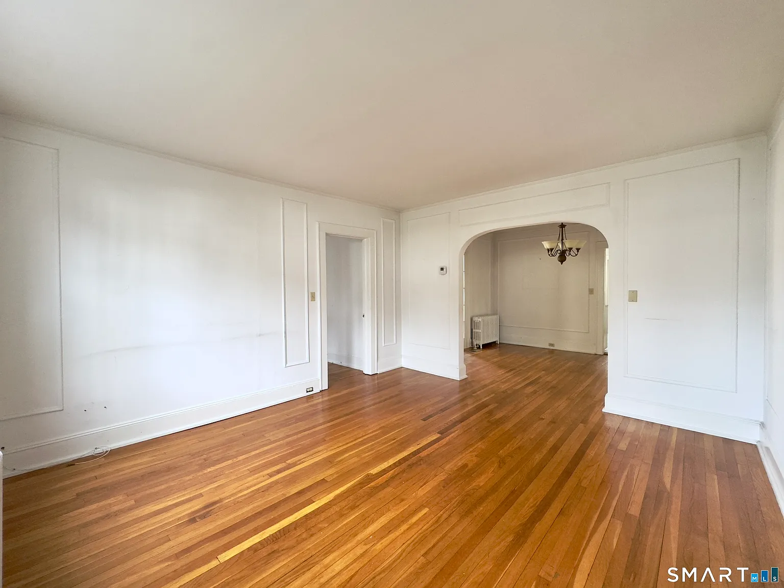 3 bed, 1.0 bath, 1200 sqft, $3,200 — Photo 2