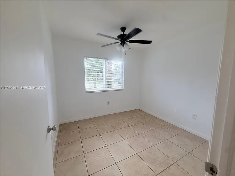 995 NE 34th Ave #101 — Photo 9