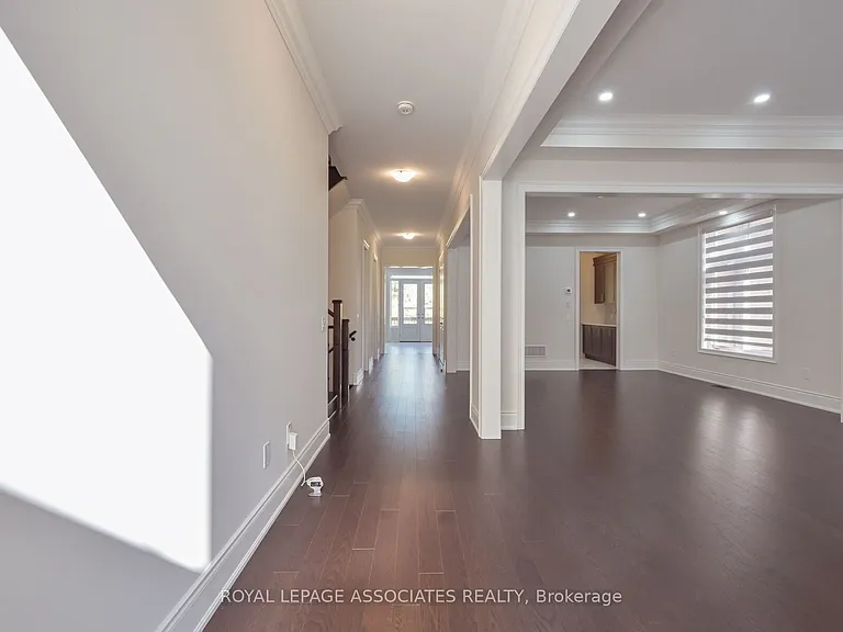 55 Raspberry Ridge Ave — Photo 7