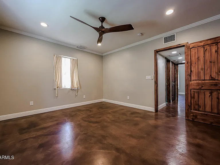 1317 W Holly St — Photo 35