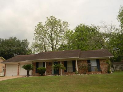 128 Tulip Trl, Lake Jackson, TX, 77566