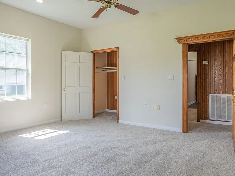 3245 Highway 61 E #1 — Photo 10