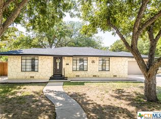 218 Romberg St, Seguin, TX 78155