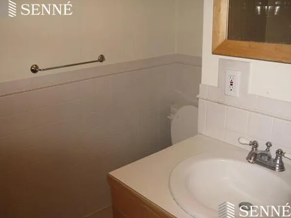 189 Brookline St #2A, Cambridge, MA 02139
