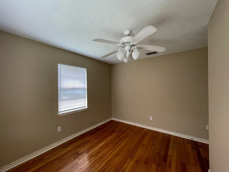 17261 County Line Rd — Photo 8