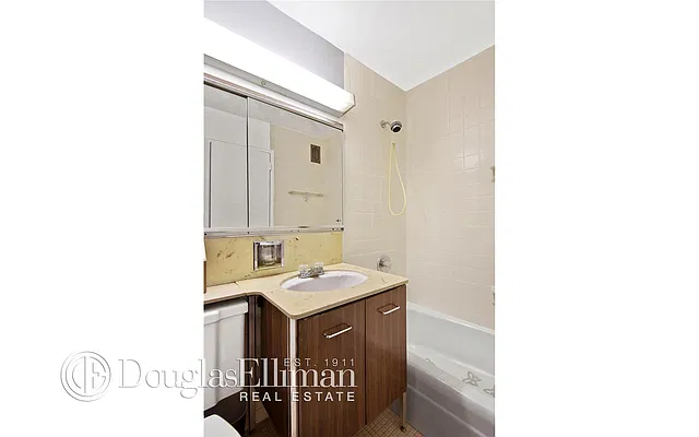 Rented by Douglas Elliman | media 5