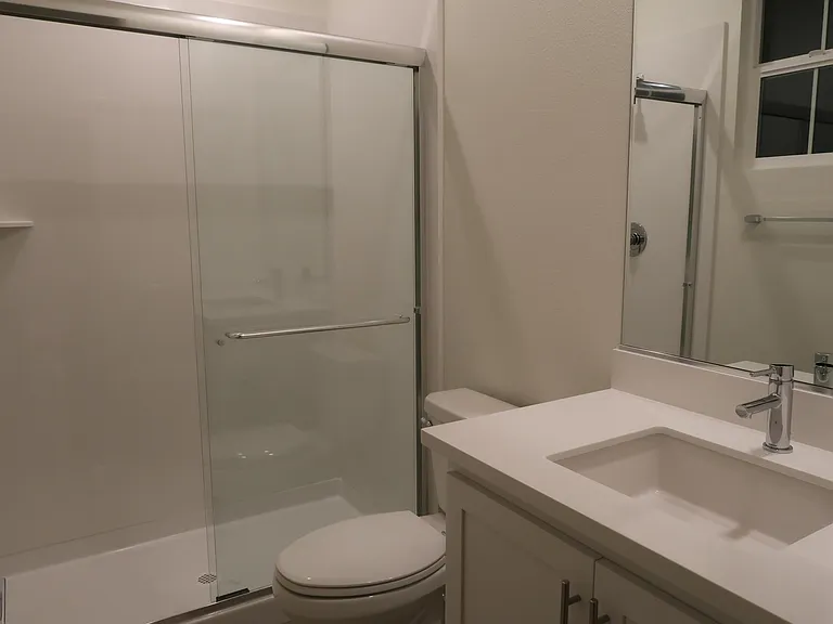 2nd floor bedroom dedicated bathroom