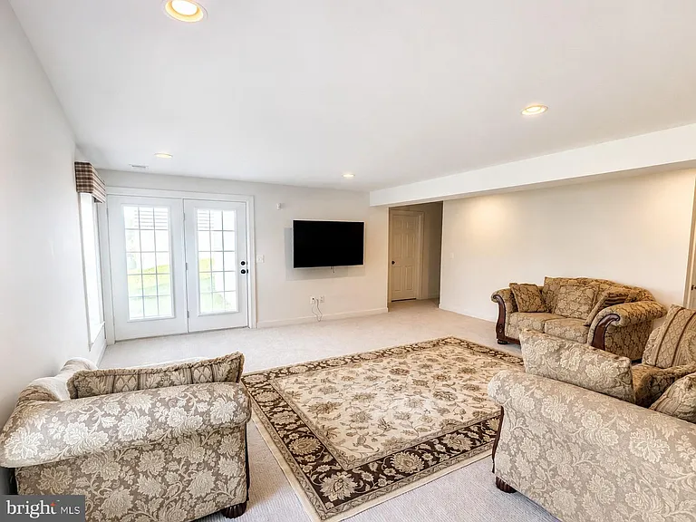 6047 Greenspring Rd #BASEMENT — Photo 1