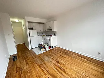 Rented by KNOCKKNOCK LLC