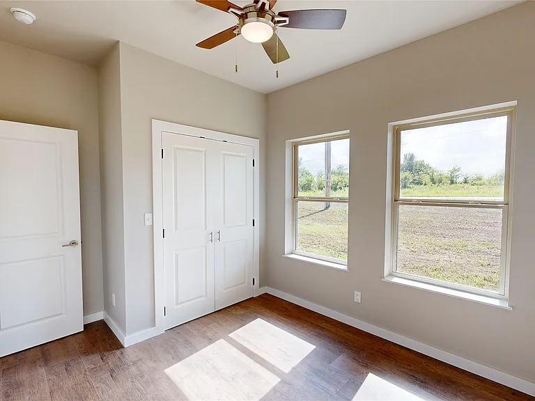 8761 S 4180th Rd — Photo 17