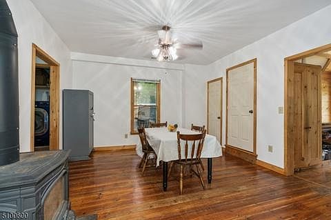 3rd image of 18 Morris Farm Rd