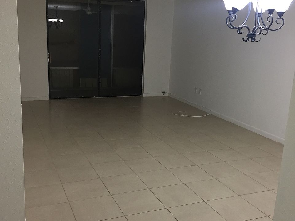 1st image of 2840 Somerset Dr APT 102M
